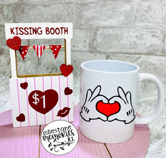 HEART HANDS MUG